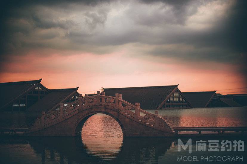 夜景模特