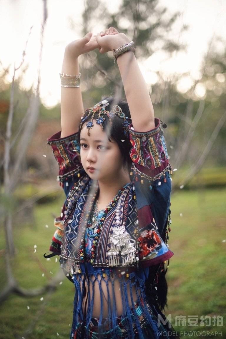 汉服模特