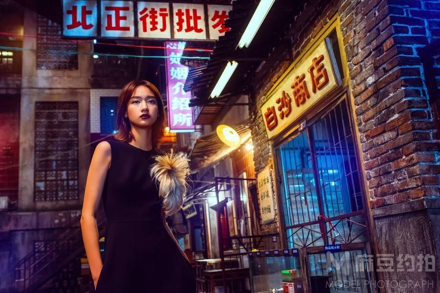 情绪模特