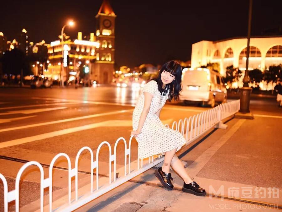 夜景模特