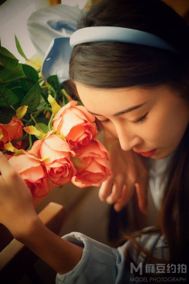 情绪模特