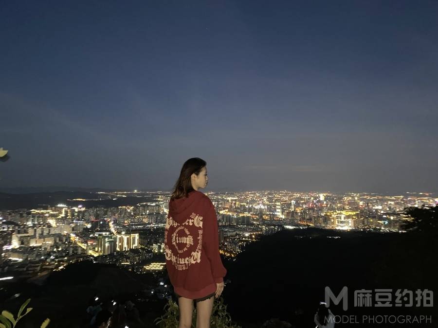 夜景模特