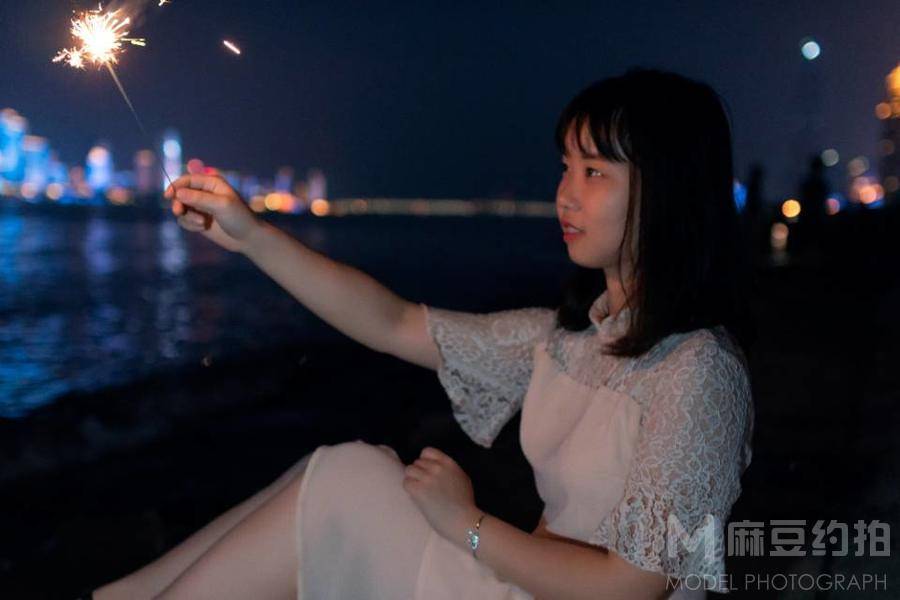 夜景模特