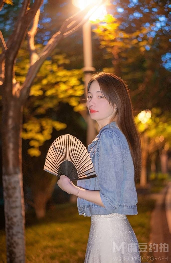 夜景模特