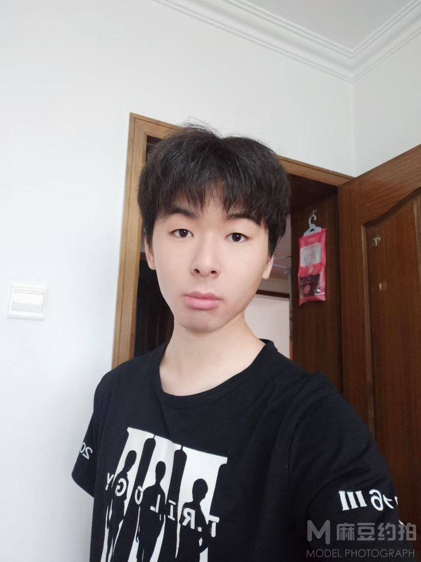 纪实模特