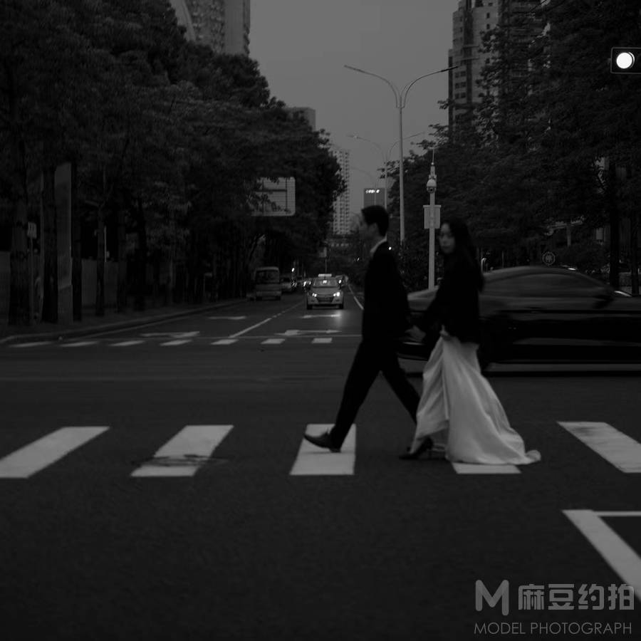 黑白模特