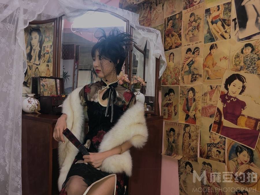 情绪模特