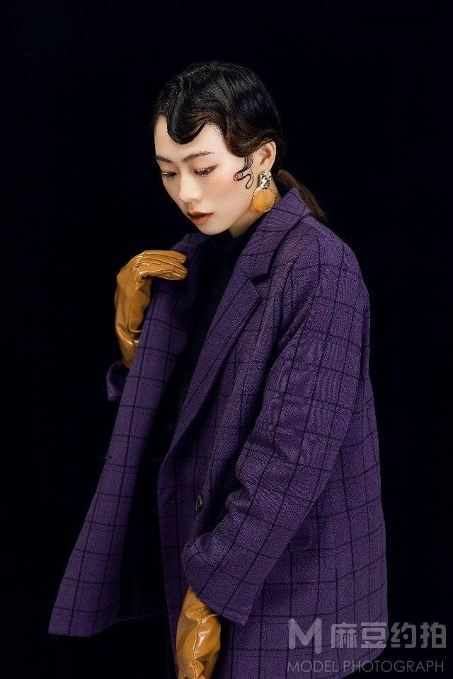 情绪模特