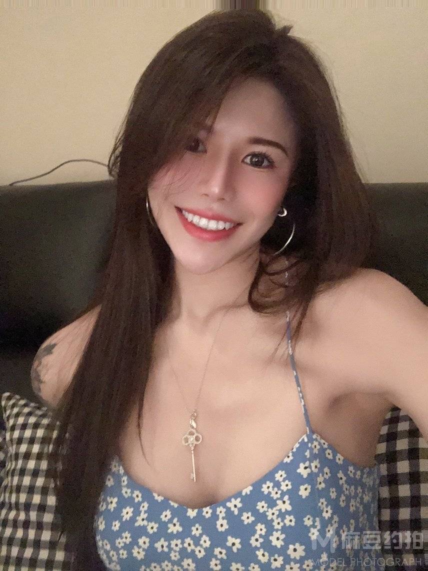 黑白模特