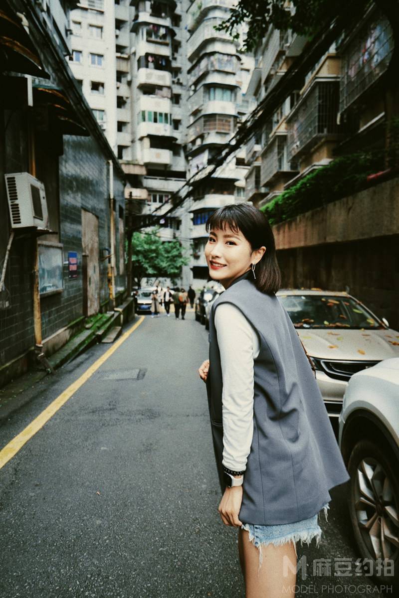 情绪模特
