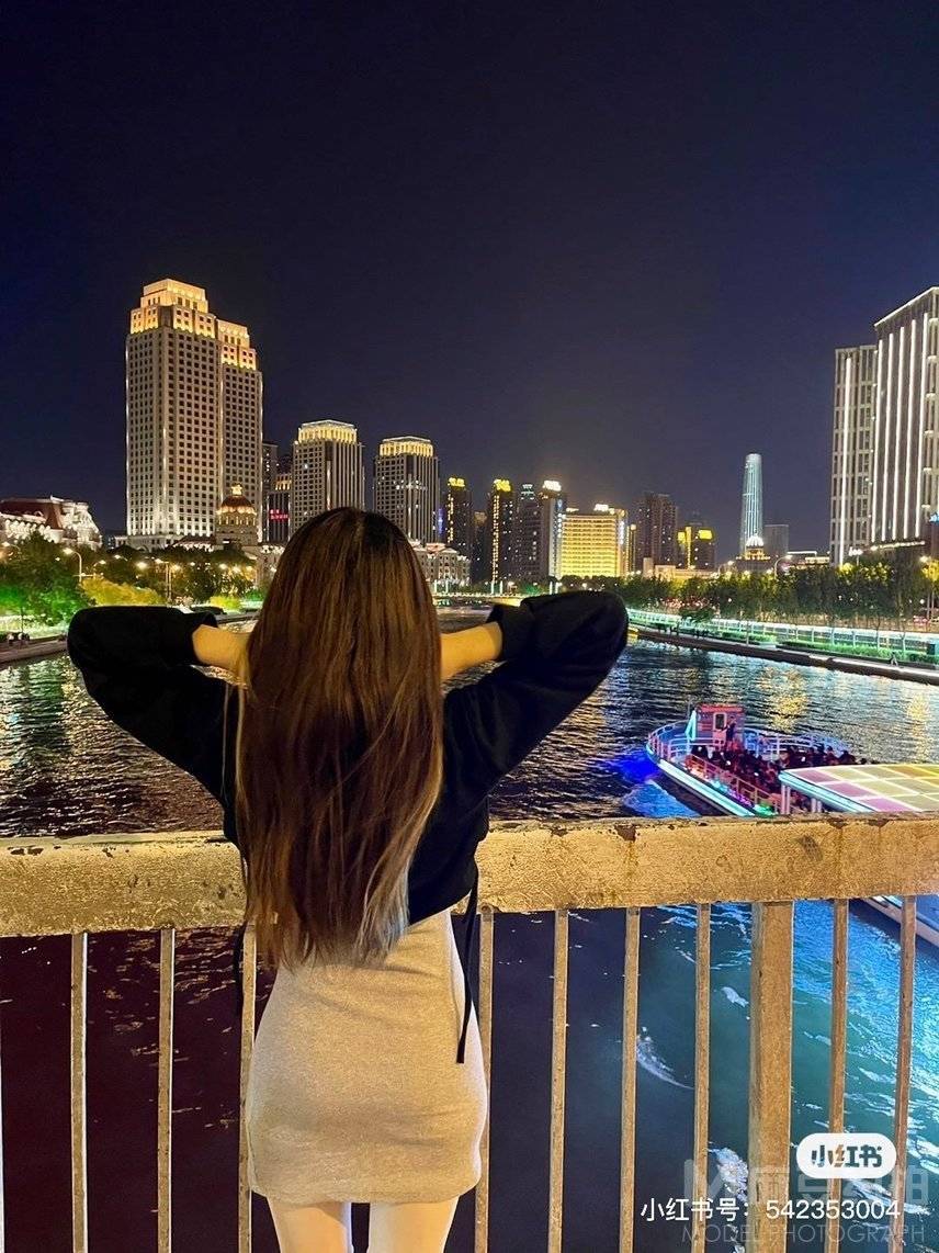 夜景模特