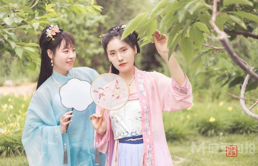 汉服模特