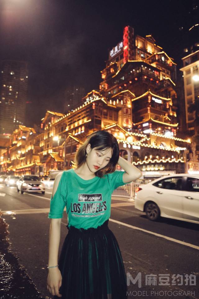 情绪模特