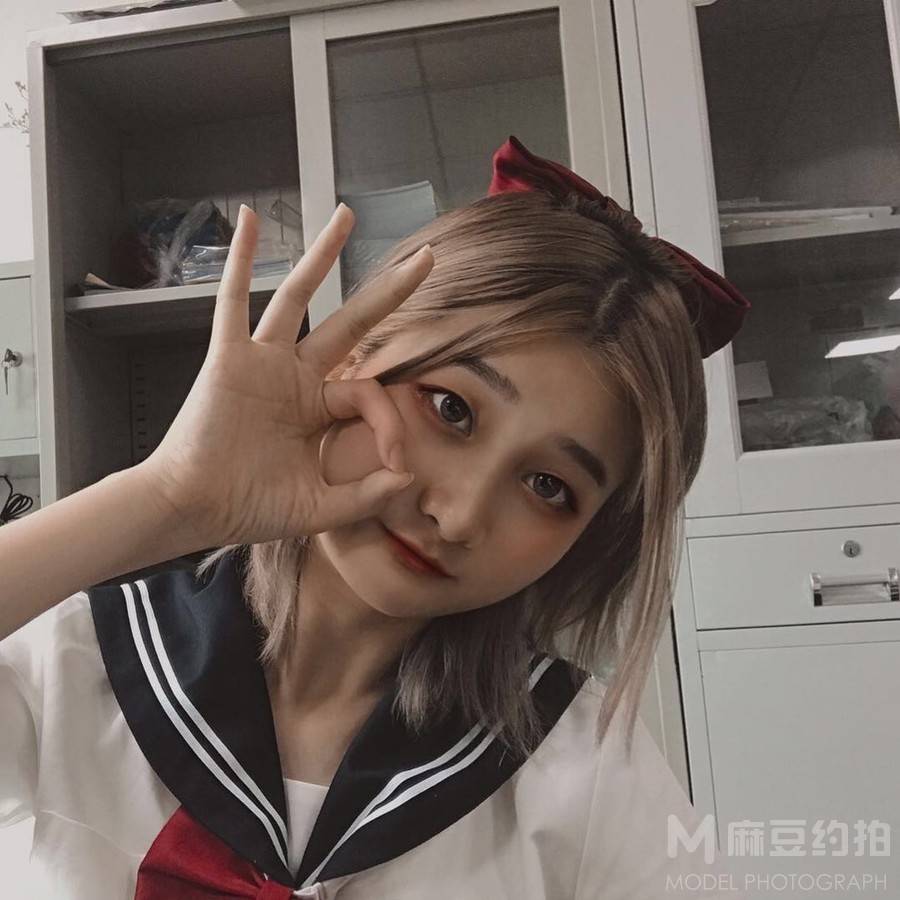 妆容模特
