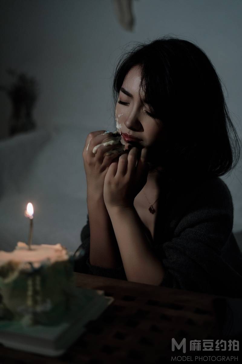 情绪模特