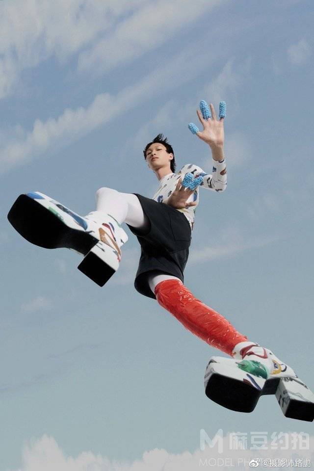 情绪模特
