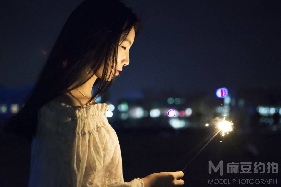 夜景模特