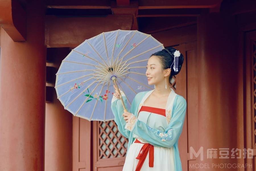 汉服模特