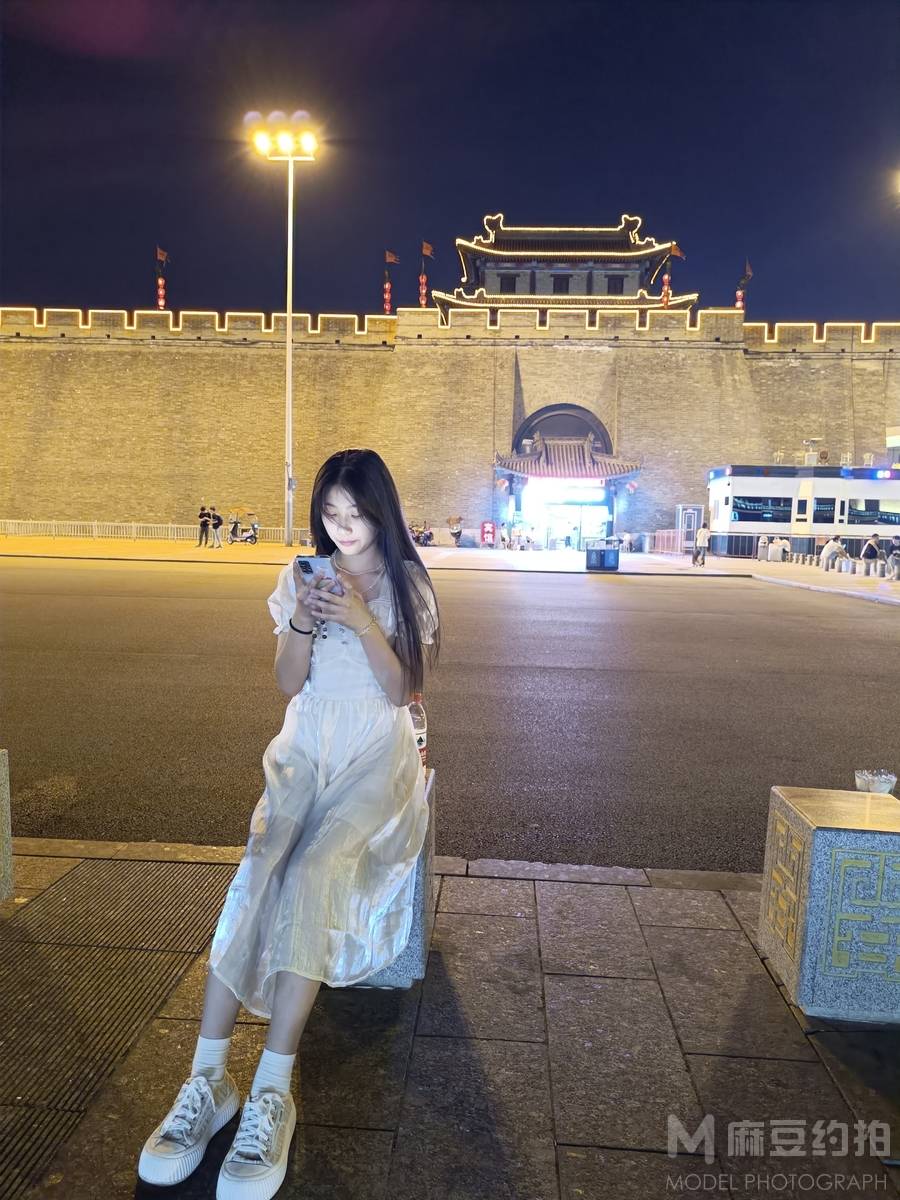 校园模特