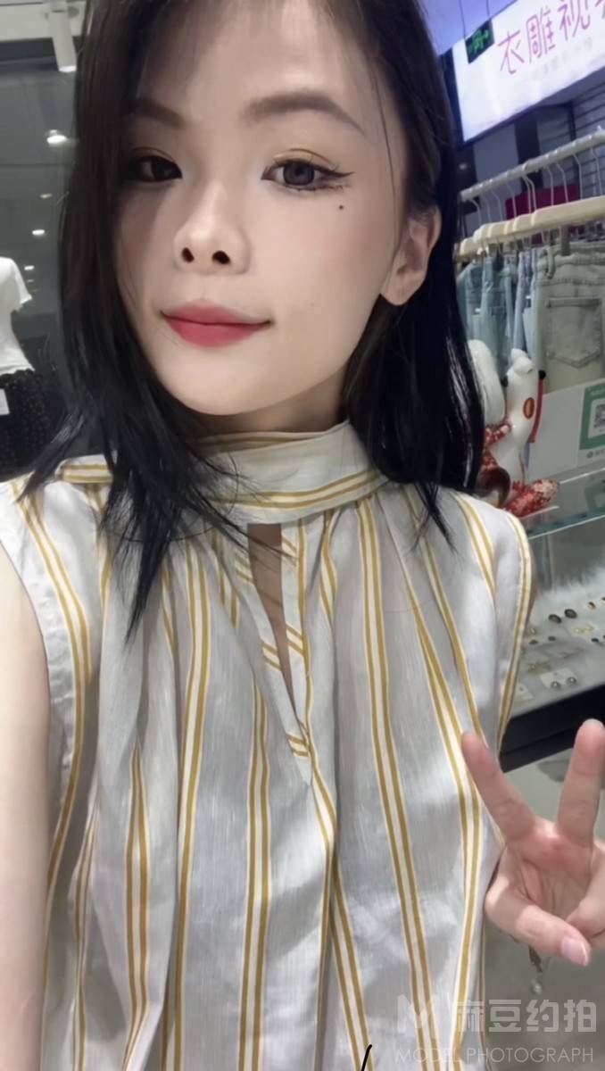 清新模特
