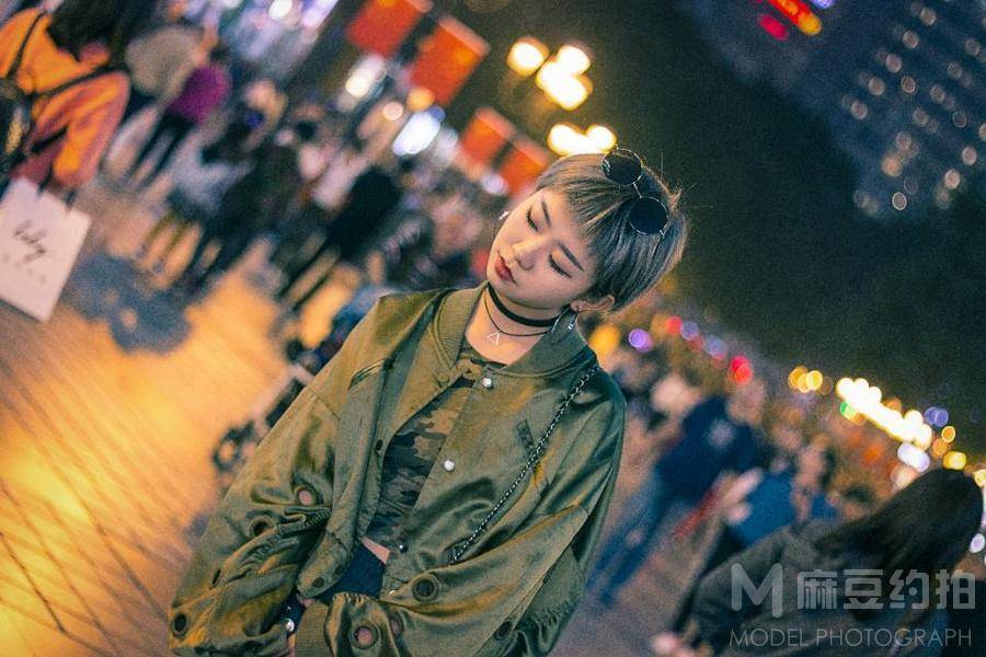 夜景模特