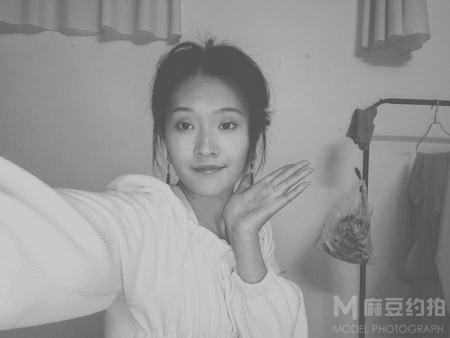 黑白模特
