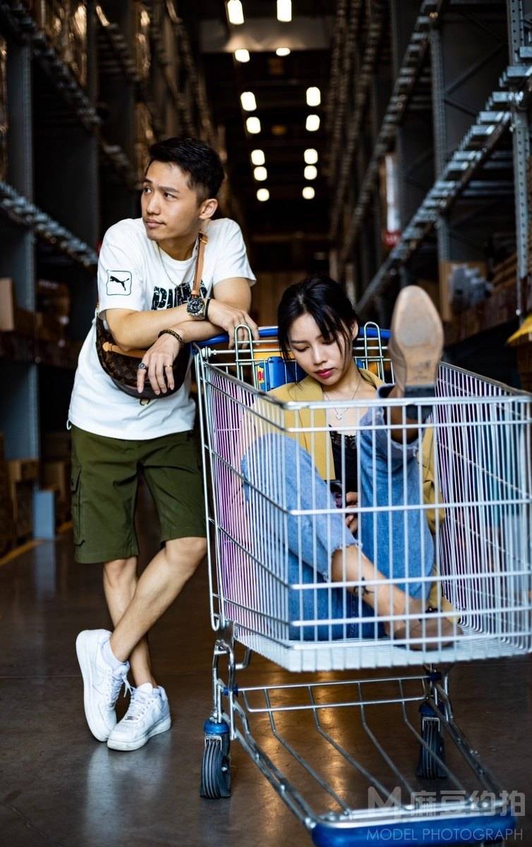 情绪模特