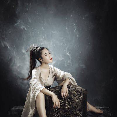 情绪模特