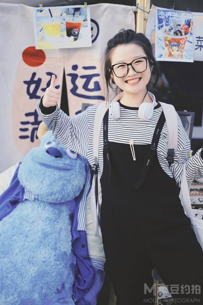 校园模特