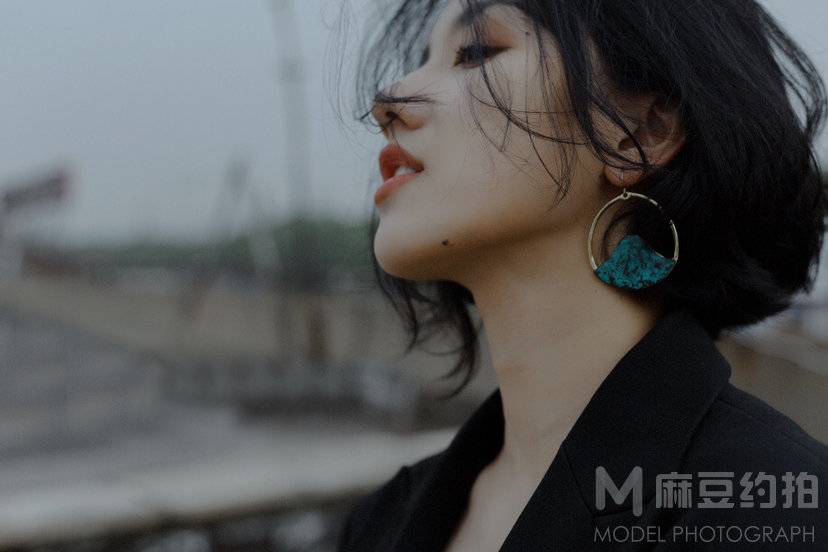 情绪模特