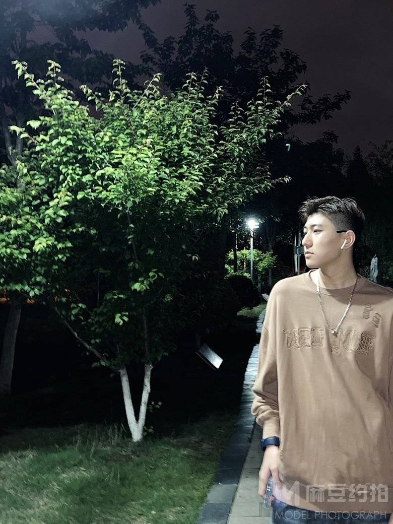 夜景模特