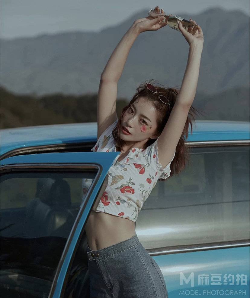 情绪模特