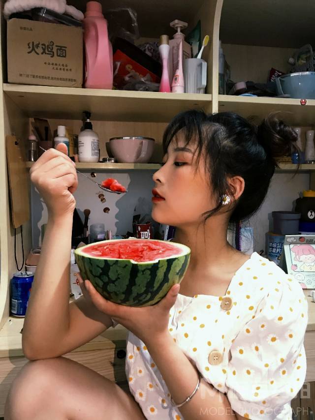 校园模特