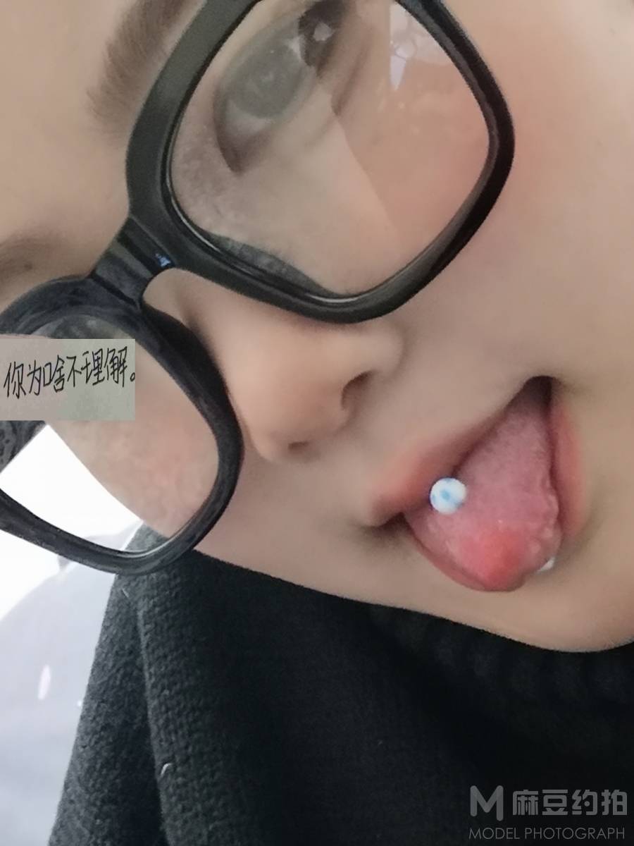黑白模特