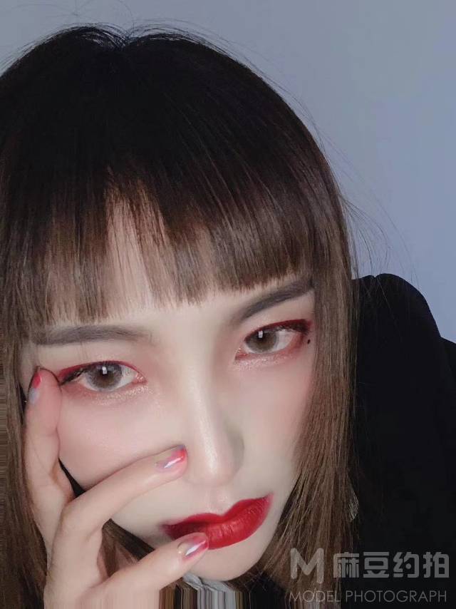 暗黑模特