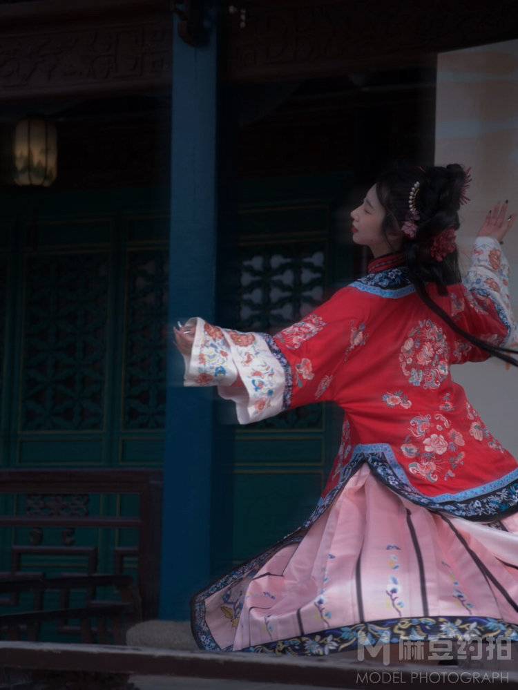 汉服模特