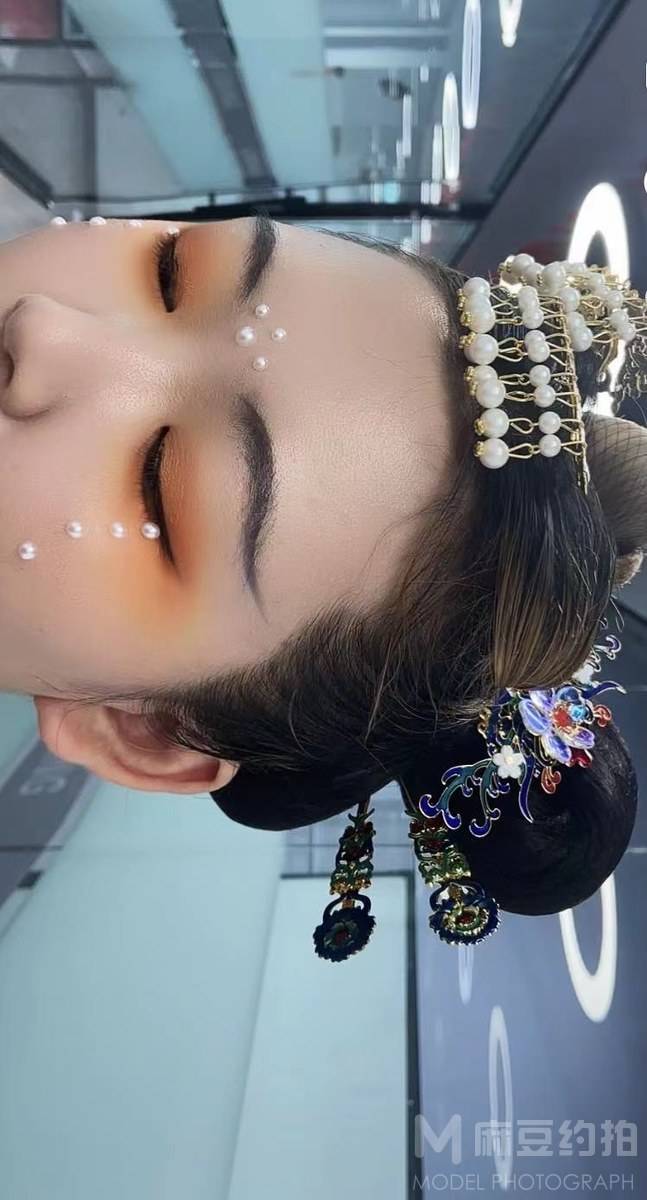清新模特