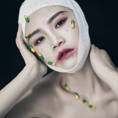 情绪模特