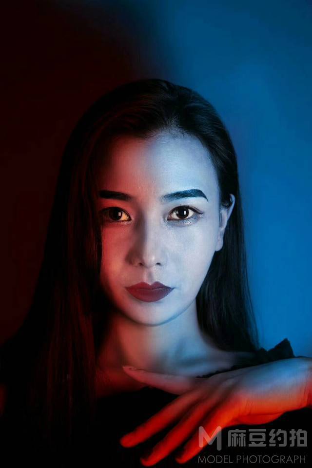 妆容模特