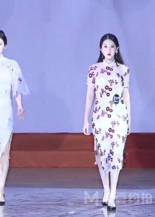 商务模特