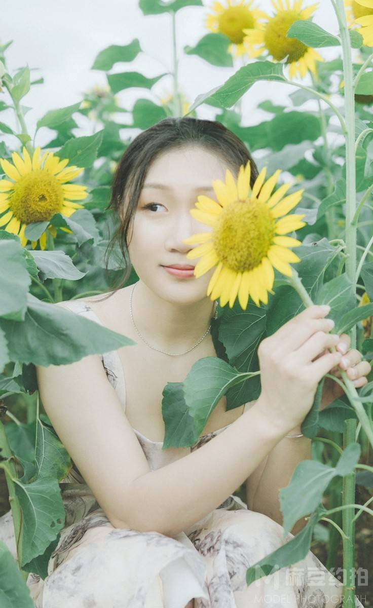 胶片模特
