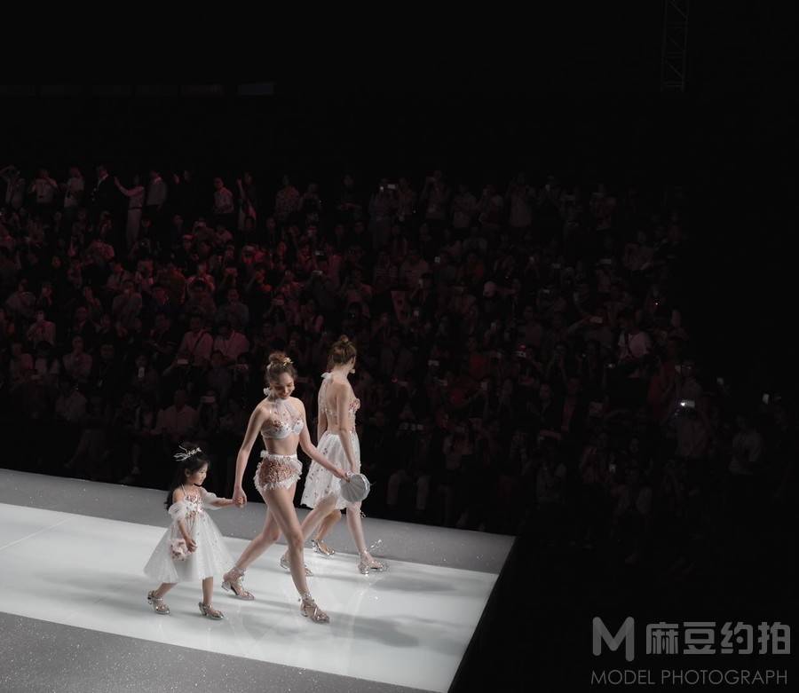 纪实模特