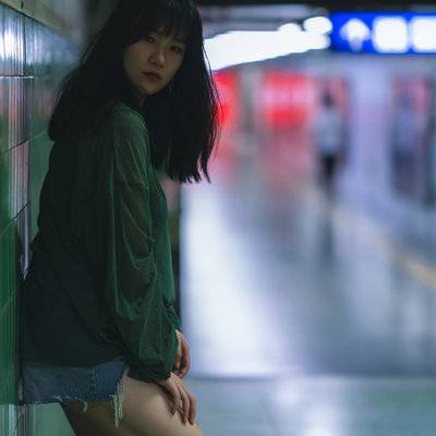 情绪模特