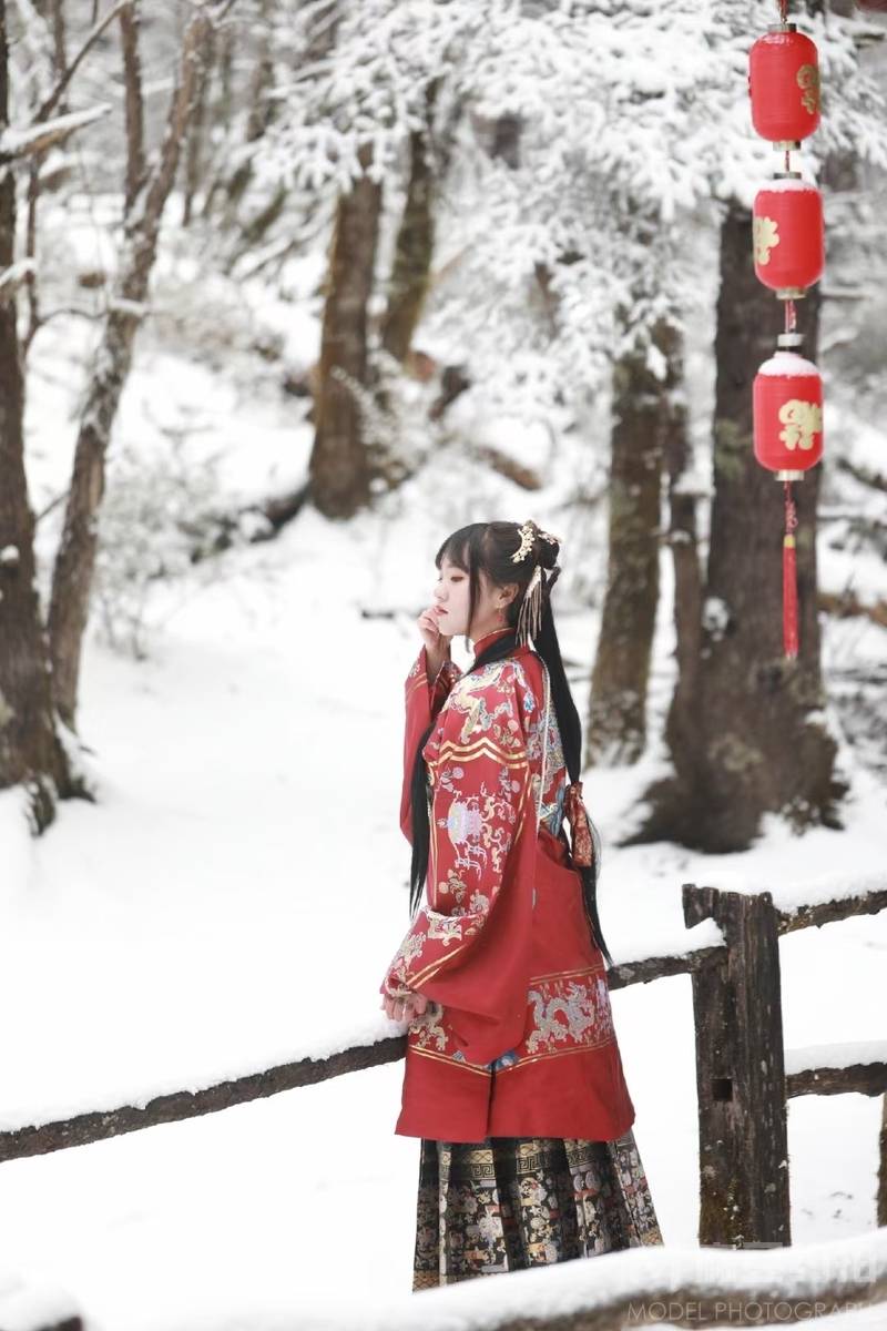 汉服模特