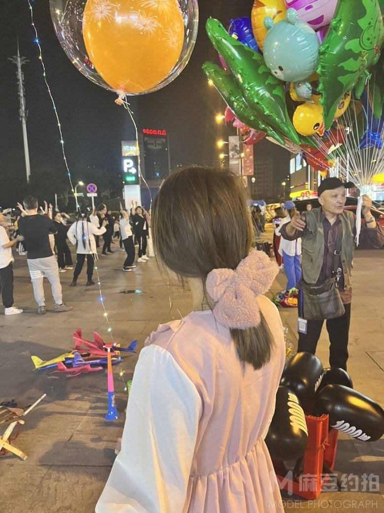 夜景模特