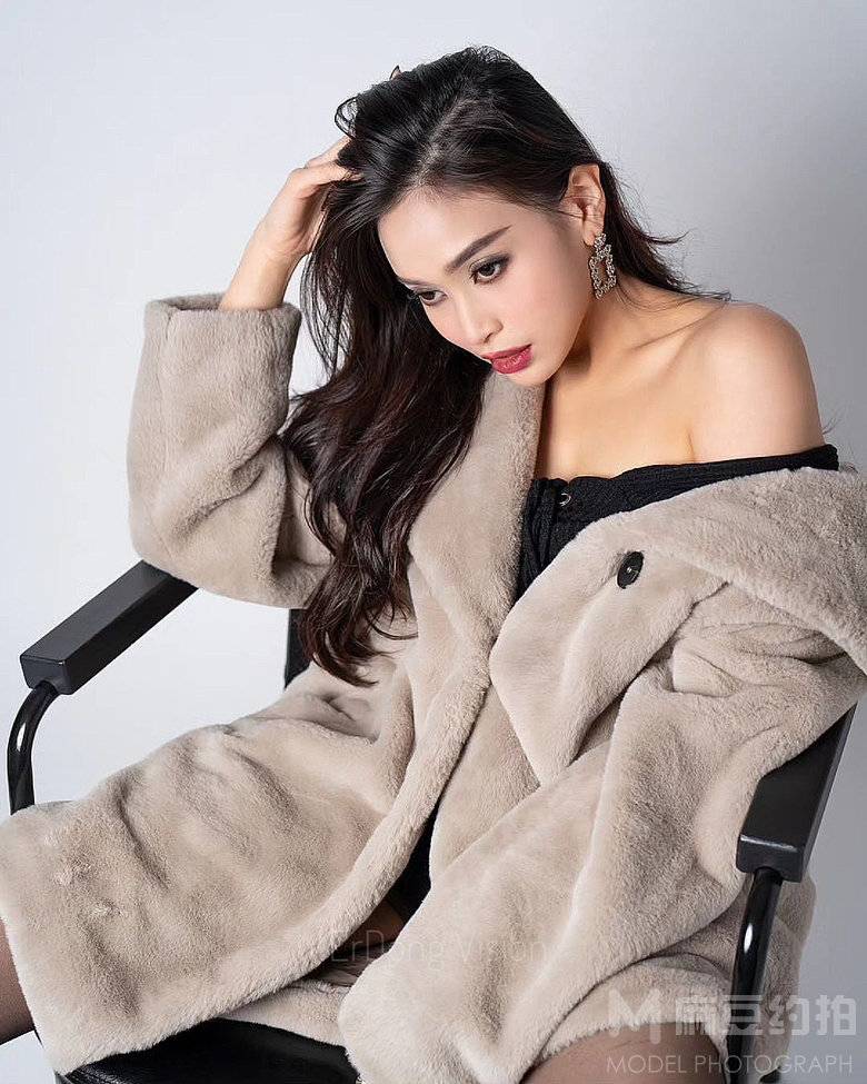 纪实模特