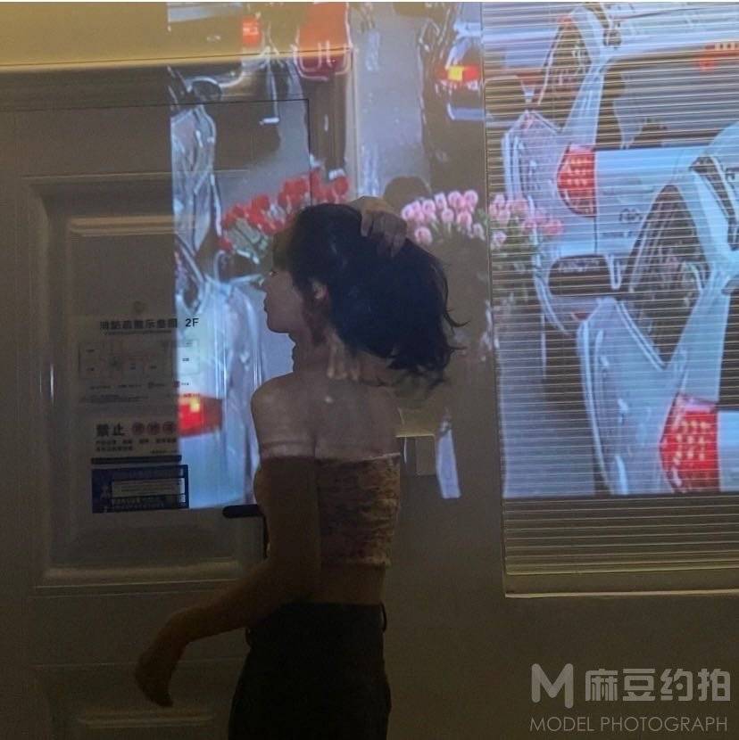夜景模特
