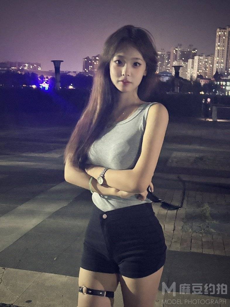 胶片模特