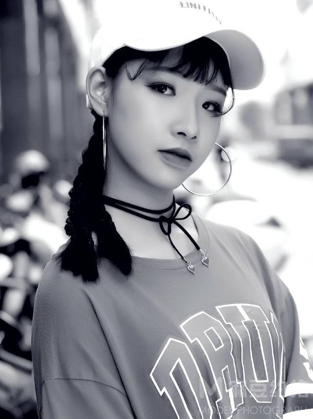 黑白模特