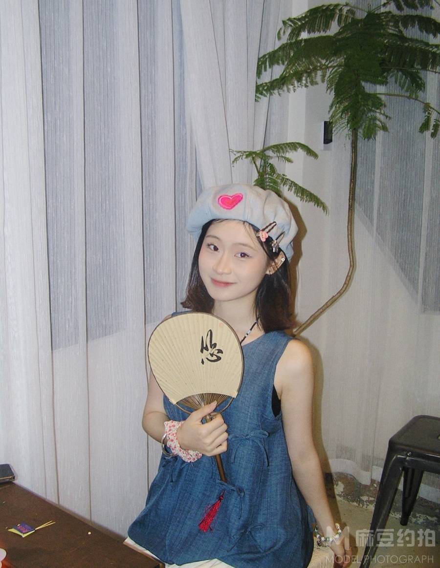 胶片模特